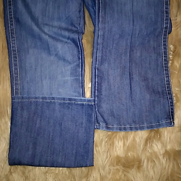 Wrangler Jeans - Picture 4 of 8